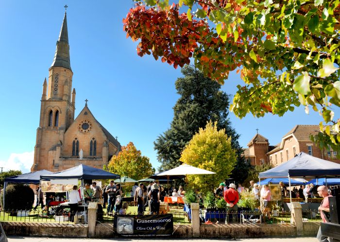 People browsing the Fine Foods Farmers' Market, in Mudgee