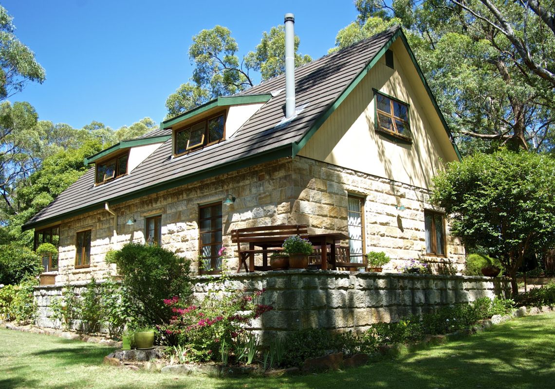 Rose Lindsay Cottage at Faulconbridge in Katoomba Area, Blue Mountains