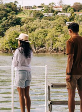 參加「捉蟹」遊船之旅，在提維德岬（Tweed Heads）的提維德河（Tweed River）釣魚