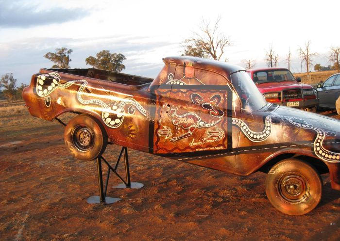 Utes in the Paddock, Condobolin