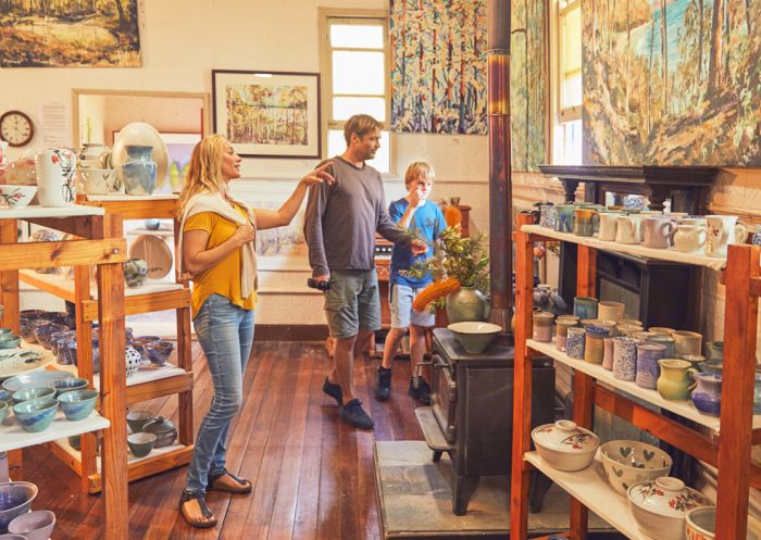 Mogo Pottery & Art Gallery in Eurobodalla, Batemans Bay and Eurobodalla, South Coast