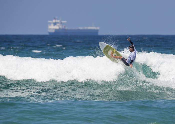 Surfen Action beim Surfest Newcastle am Merewether Beach