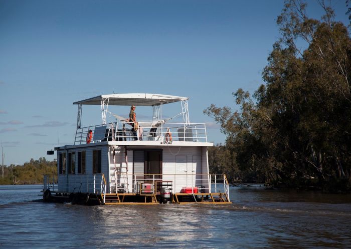 River of Islands Houseboat. Img Credit ROI - Tobias Titz