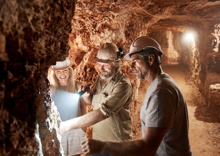 Red Earth Opal Mine Tour, White Cliffs