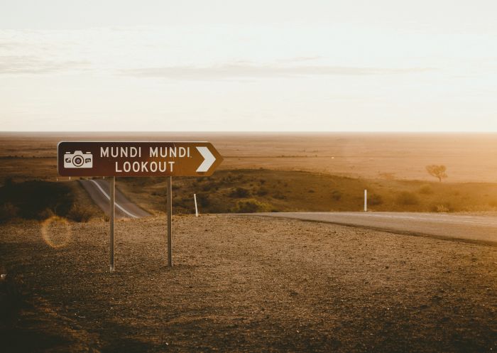 Signage to Mundi Mundi Lookout near Silverton in Broken Hill, Outback NSW
