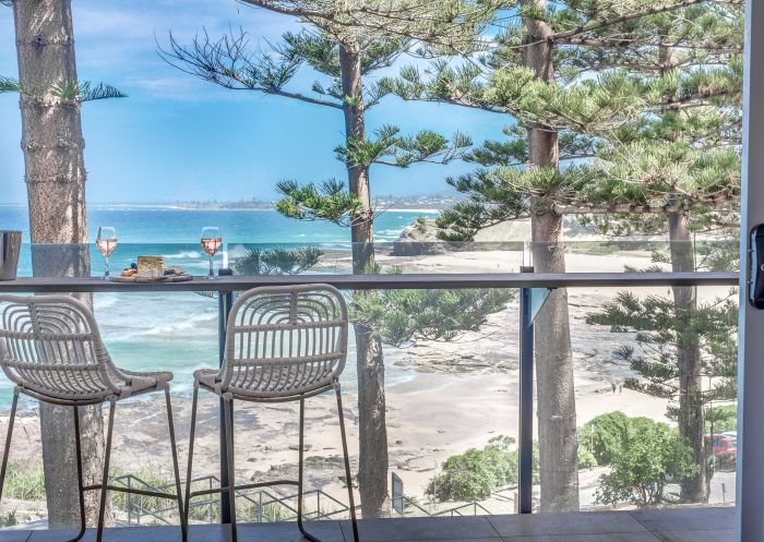 Ocean View Two Bedroom Apartment in Wollongong