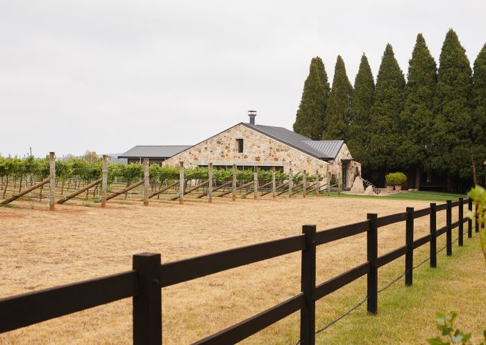 Farmhouse and scenic grounds at Bendooley Estate, Berrima