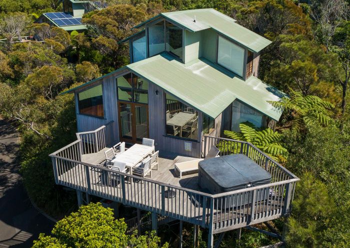 Aerial view of The Oasis Apartments and Treetop Houses, Byron Bay