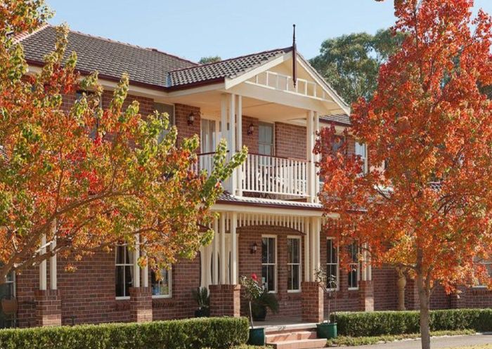 Front entrance with autumn leaves at Plumes Boutique Bed & Breakfast, Tamworth