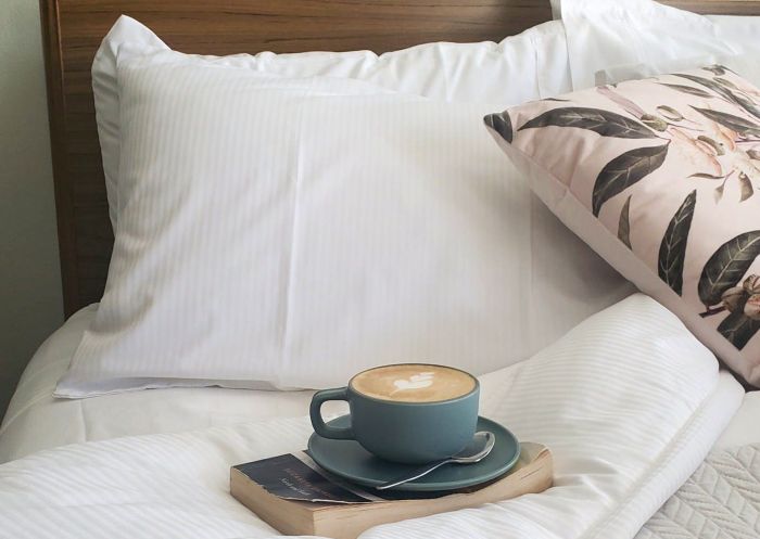 Coffee in bed at Roydons Motor Inn, Tamworth