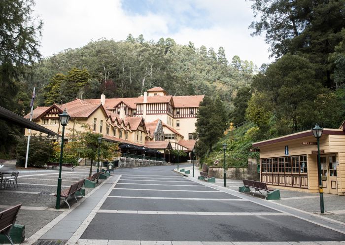 Caves House Accommodation at Jenolan Caves, Blue Mountains