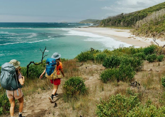 People walking along Murramarang South Coast Walk,&nbsp;Pretty Beach 