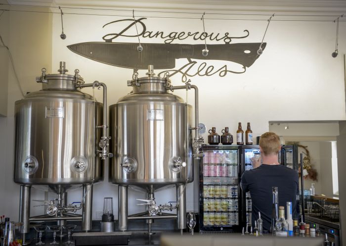 米爾頓酒店內的危險艾爾斯啤酒廠 - 圖片來源：凱蒂·里弗斯