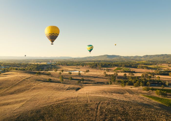 Sunrise hot air balloons flying, Balloon Aloft, Hunter Valley  
