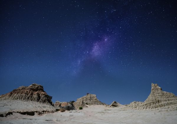 Walls of China in Mungo National Park - Credit: Tyson Mayr