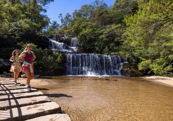 Two hikers, Grand Cliff Top Walk, Wentworth Falls