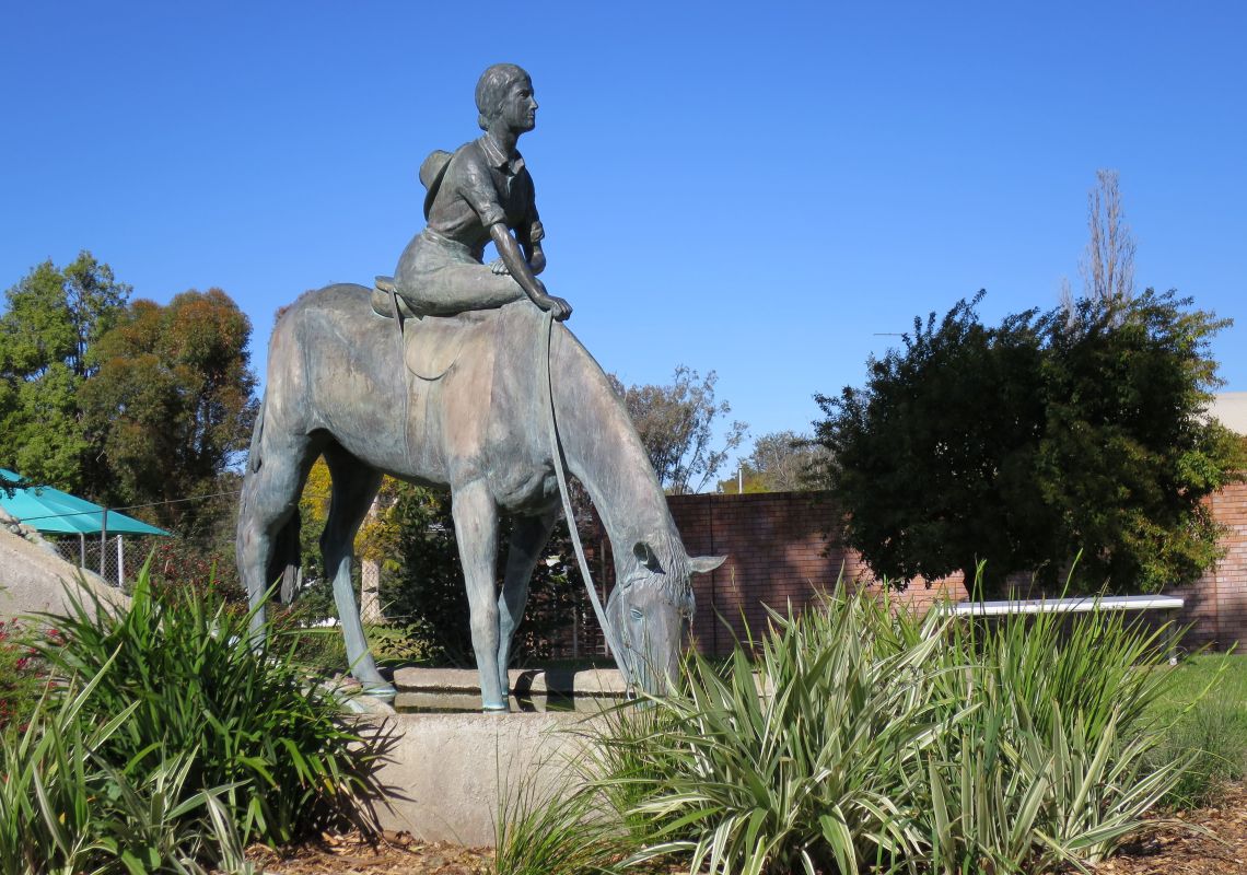Gunnedah NSW Plan a Holiday Hotels, Maps & Attractions