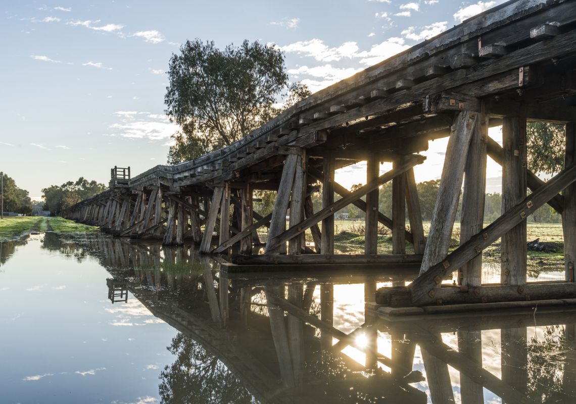 Scenic views of the Murrumbidgee River Bridge in Narrandera, Riverina