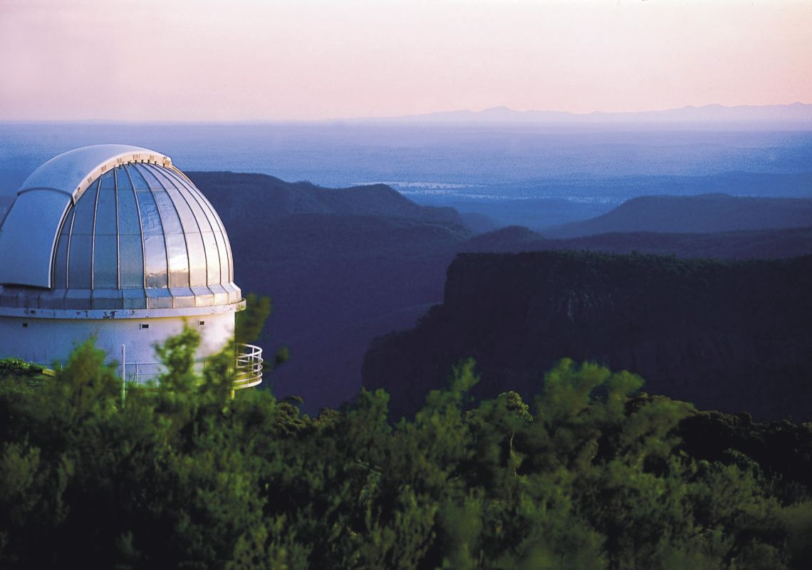 Long shot of the Siding Spring Observatory at twilight time in Coonabarabran