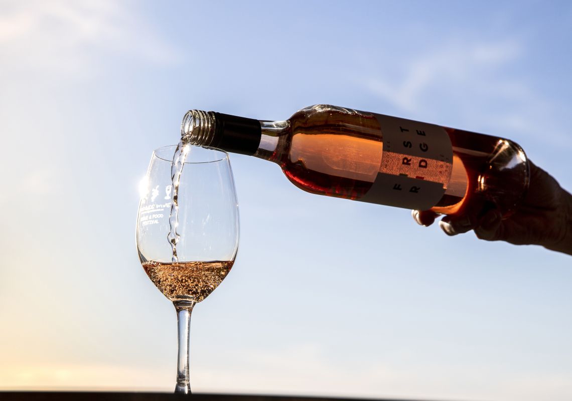 ファーストリッジワインズ（バーランダラ・マジー）で注がれるワイン