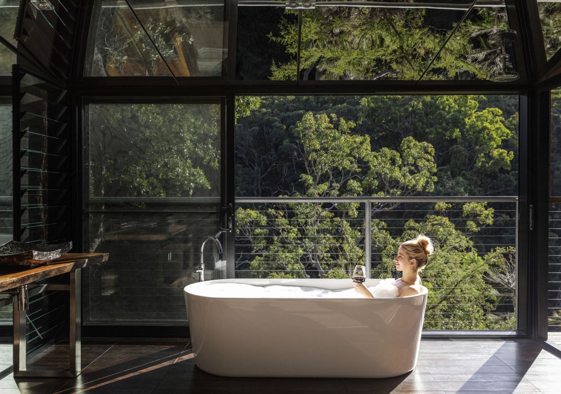 スパイサーズ・サンゴマ・リトリートのバス - ボーエン・マウンテン -ホークスベリー