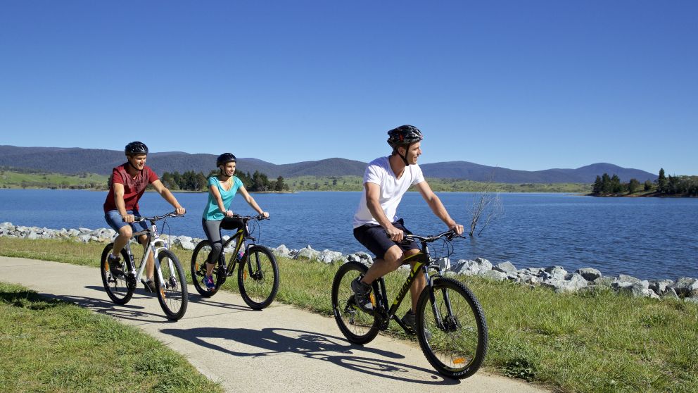 Jindabyne, NSW Find Things to Do, Maps, & Ski Hire