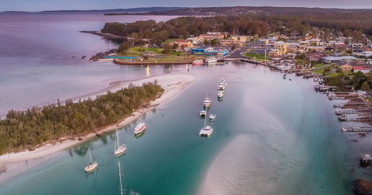 Huskisson NSW Plan a Holiday Things to Do, Beach, Maps & Hotels