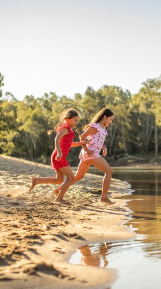 Children enjoying a day at Riverside: Wagga Wagga Beach - Credit: Jack of Hearts Photography; Visit Wagga Wagga