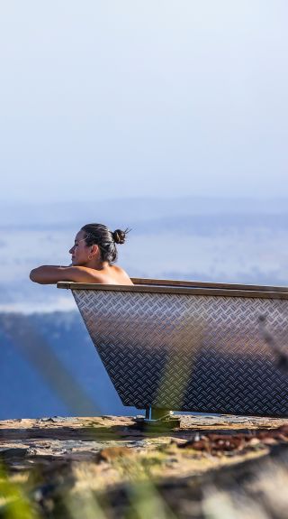 Bubbletent Australia's outdoor bathtub with scenic views, Capertee Valley