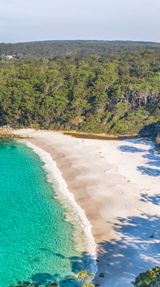 Die unberührten weißen Sandstrände von Greenfield Beach, Vincentia an der Südküste des Bundesstaates