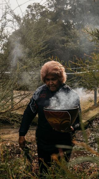 Margret Campbell leading a tour at Balls Head, Dreamtime Southern X, Sydney