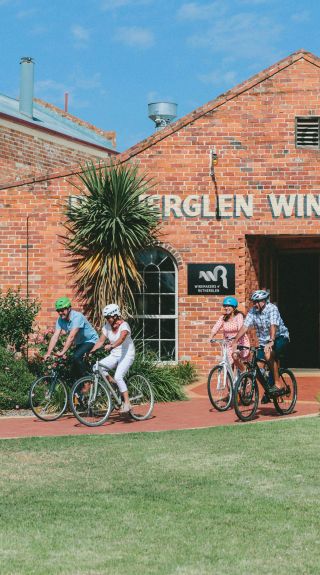 Bike hire at Rutherglen - Credit: Pixeltrade | Destination Rutherglen