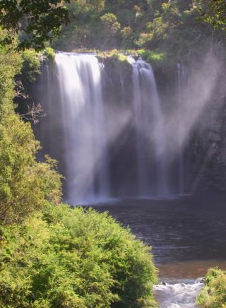 北岸多里戈附近的丹加爾瀑布風景照