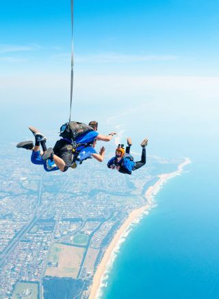 雪梨臥龍崗跳傘臥龍崗（Wollongong）-圖片來源：澳洲跳傘中心
