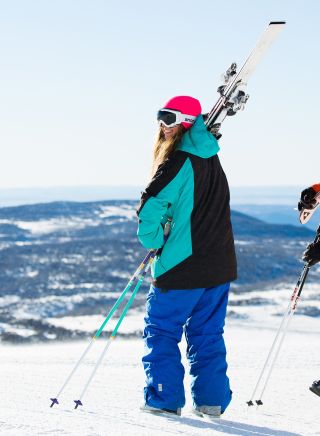 Friends skiing in Perisher in the NSW Snowy Mountains 