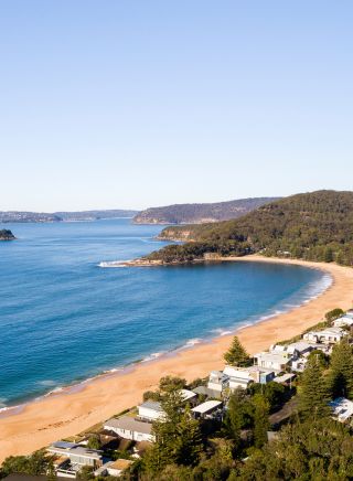 セントラル・コーストのパールビーチを見下ろす美しい空撮