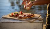 Buffalo mozzarella and traditional German sausage feature on this moreish flatbread pizza.
