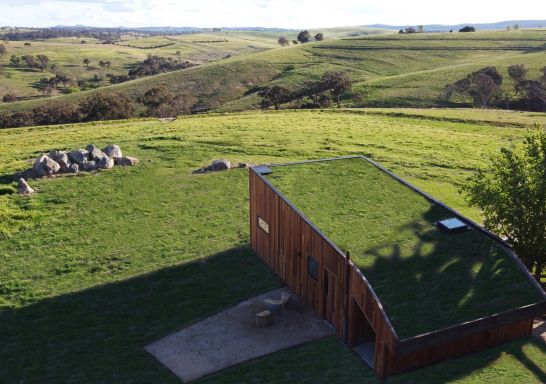 Wilga Station - off the grid luxury one bedroom accommodation in Bathurst